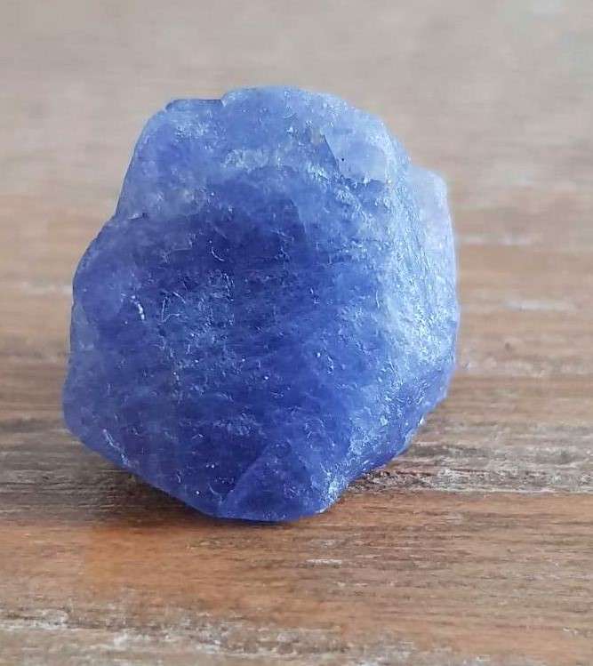 TANZANITE 67.22Cts. NATURAL VIOLET BLUE  ROUGH