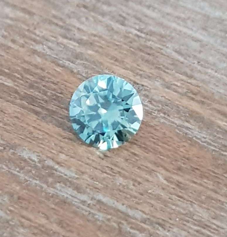 MOISSANITE Peacock Blue 1CT  VVSI  ROUND **GRA Certified **BRILLIANT CUT