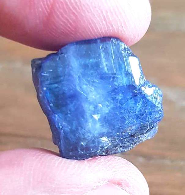 TANZANITE 43.64Cts. NATURAL VIOLET BLUE  ROUGH