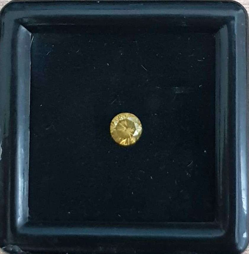 0.23cts  Diamond Round Cut  Vivid Gloden  Yellow Colour I1 Loose Natural Diamond CERTIFIED