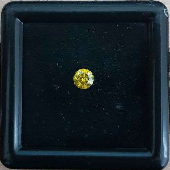 0.19cts  Diamond Round Cut  Vivid Gloden  Yellow Colour SI2 Loose Natural  CERTIFIED