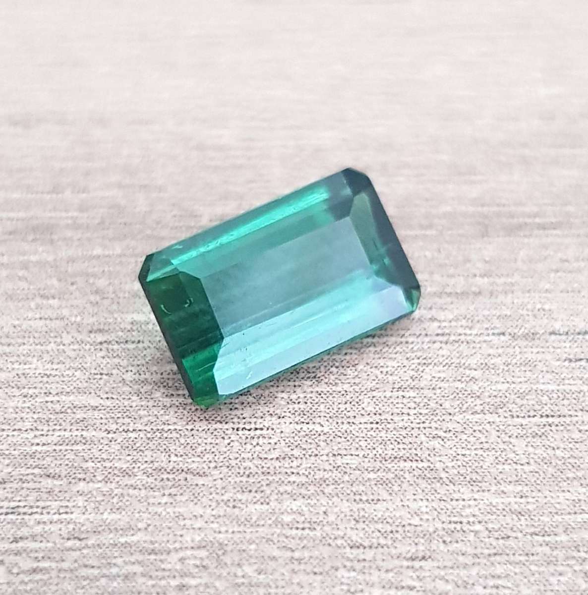 2.18ct  Green Tourmaline Octagon 9.5x6mm** Bluish Green** Natural - Unheated Africa Gemstone
