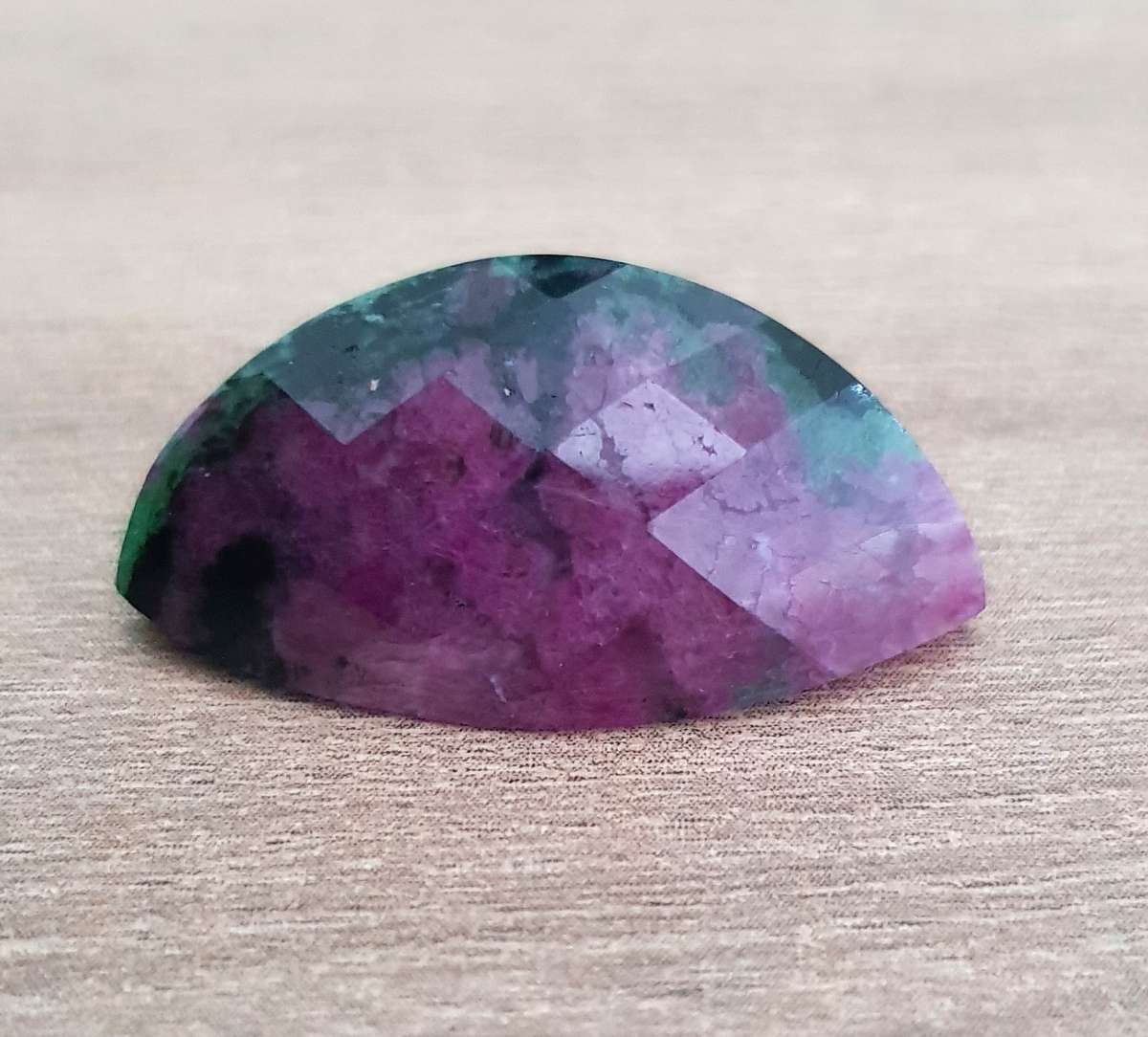 33.44Ct. Ruby In ZOISITE HUGE UNHEATED Precious Gem