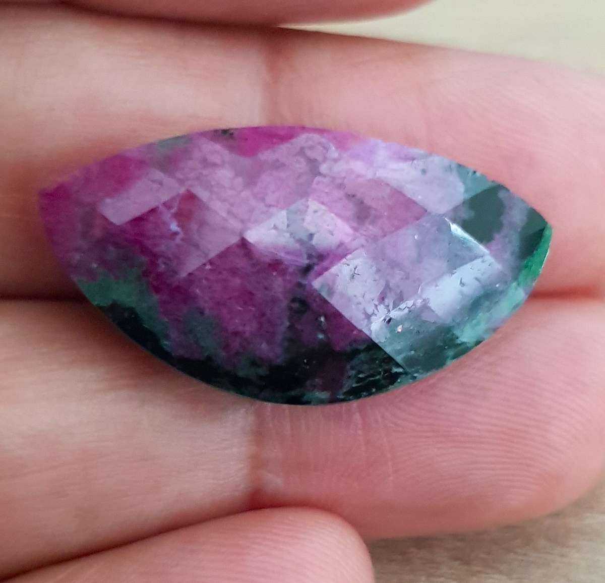 33.44Ct. Ruby In ZOISITE HUGE UNHEATED Precious Gem