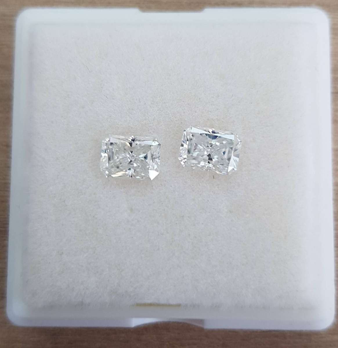 1Cts Moissanite Radiant Cut  5.25x6.71mm VVSI D BRILLIANT CUT