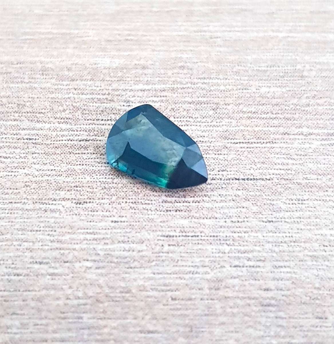0.81ct  Green Blue Sapphire Fancy 7.5x5mm VS - Heated Australia Gemstone