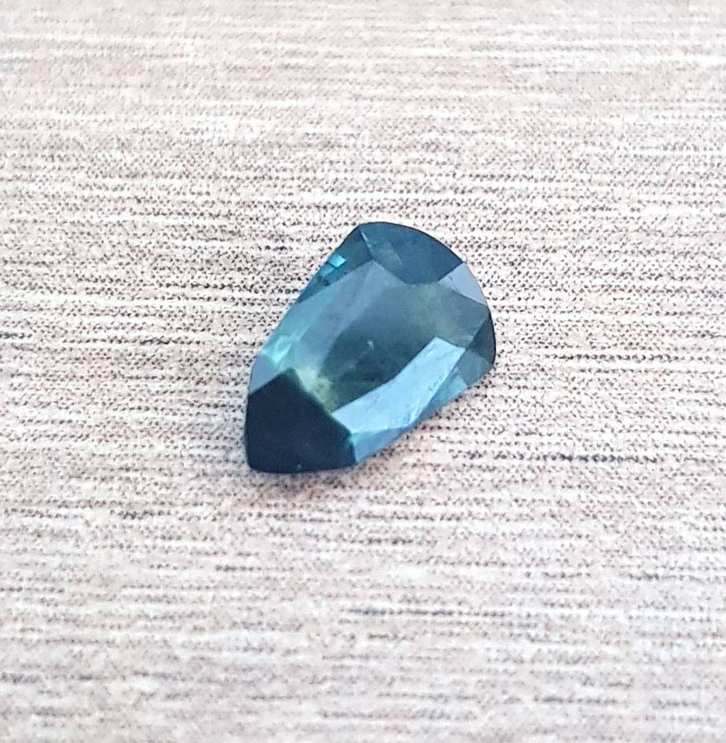0.81ct  Green Blue Sapphire Fancy 7.5x5mm VS - Heated Australia Gemstone