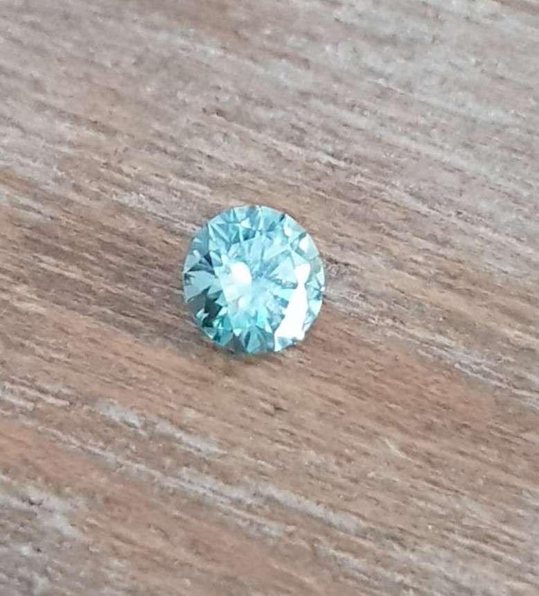 MOISSANITE Peacock Blue 1CT  VVSI  ROUND **GRA Certified **BRILLIANT CUT