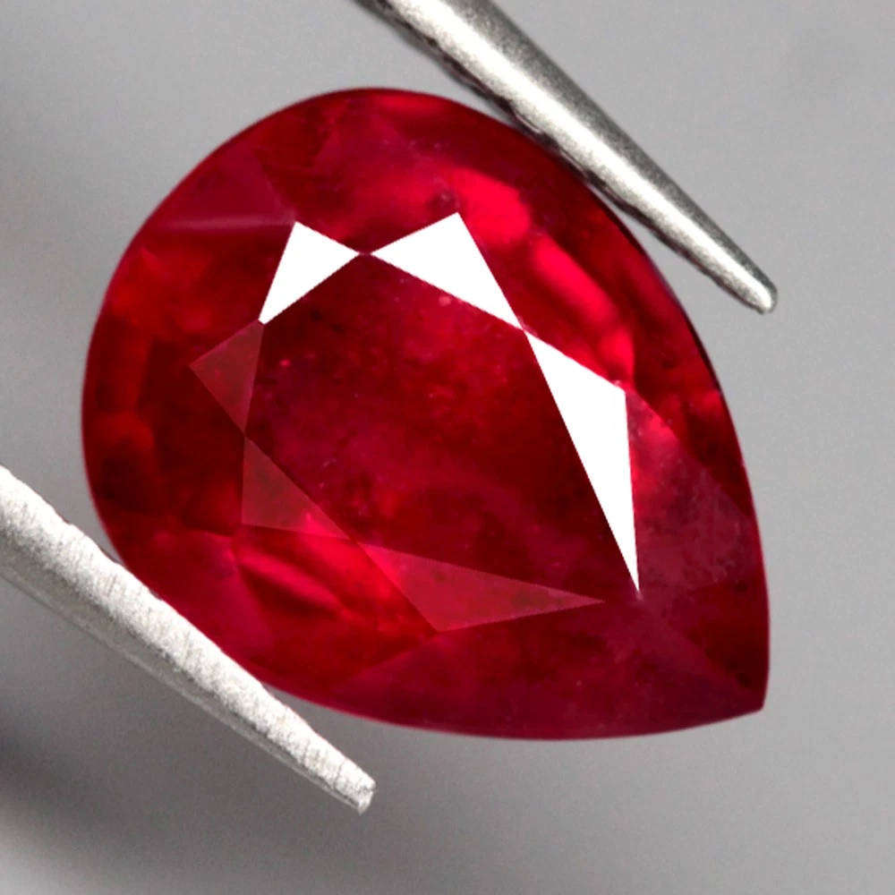 2.06Ct.  Ruby Top Red Pear Cut Beautiful Sparkles Color! Natural Gemstone Madagascar
