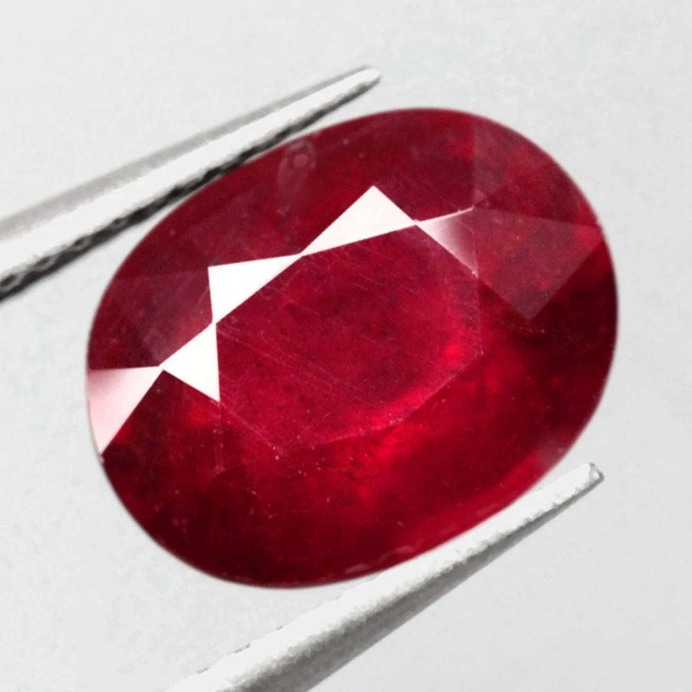 3.10Ct.  Ruby Top Red Oval Cut Beautiful Sparkles Color! Natural Gemstone Madagascar