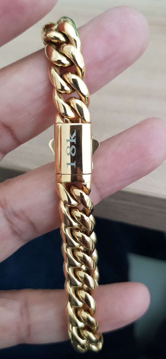 Cuban Link Gold Bracelet 9inch 22.86cm, Width 10mm-18ct Gold Plated