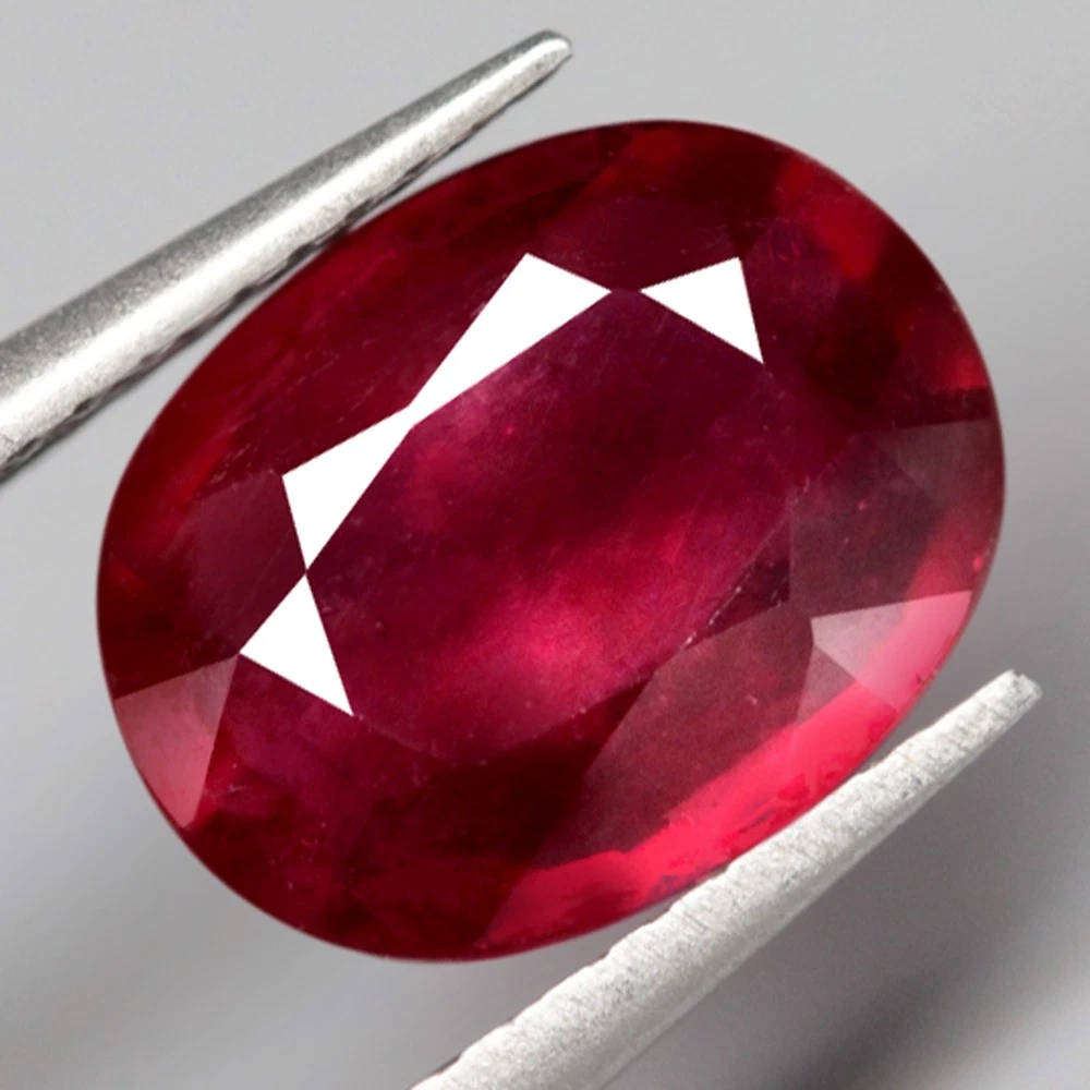 2.16Ct.  Ruby Top Red Oval Cut Beautiful Sparkles Color! Natural Gemstone Madagascar