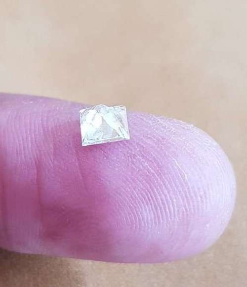 0.71Cts  DIAMOND PRINCESS CUT**CERTIFIED** SI1 NATURAL