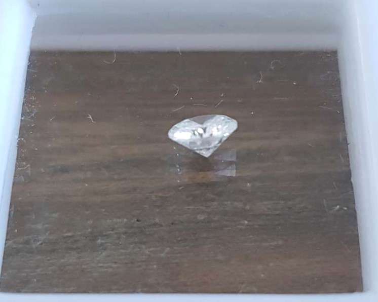 0.34Cts Diamond**Certified** F/VS2 Natural Loose White Cut Natural