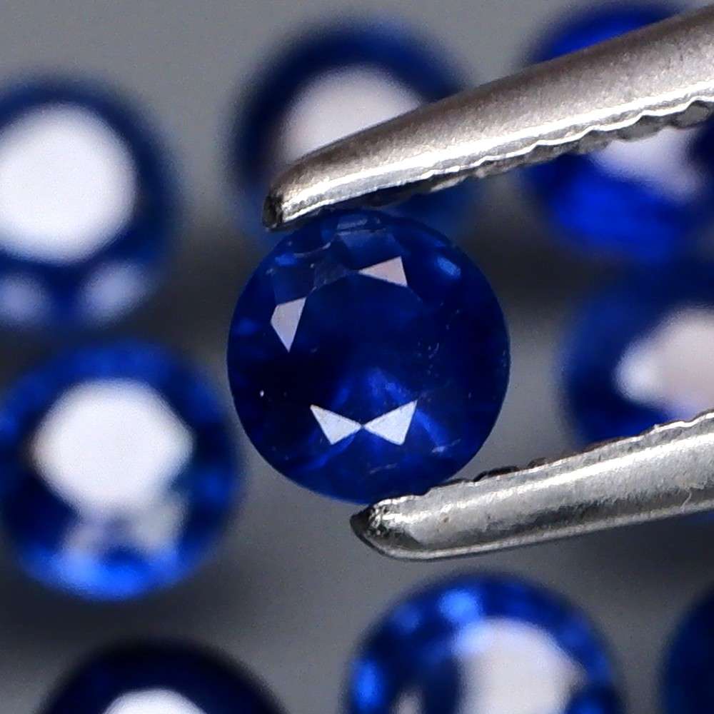 Sapphire **Top Cornflower Blue**  Round 3 mm. Ceylon, Sri Lanka 0.20Ct.