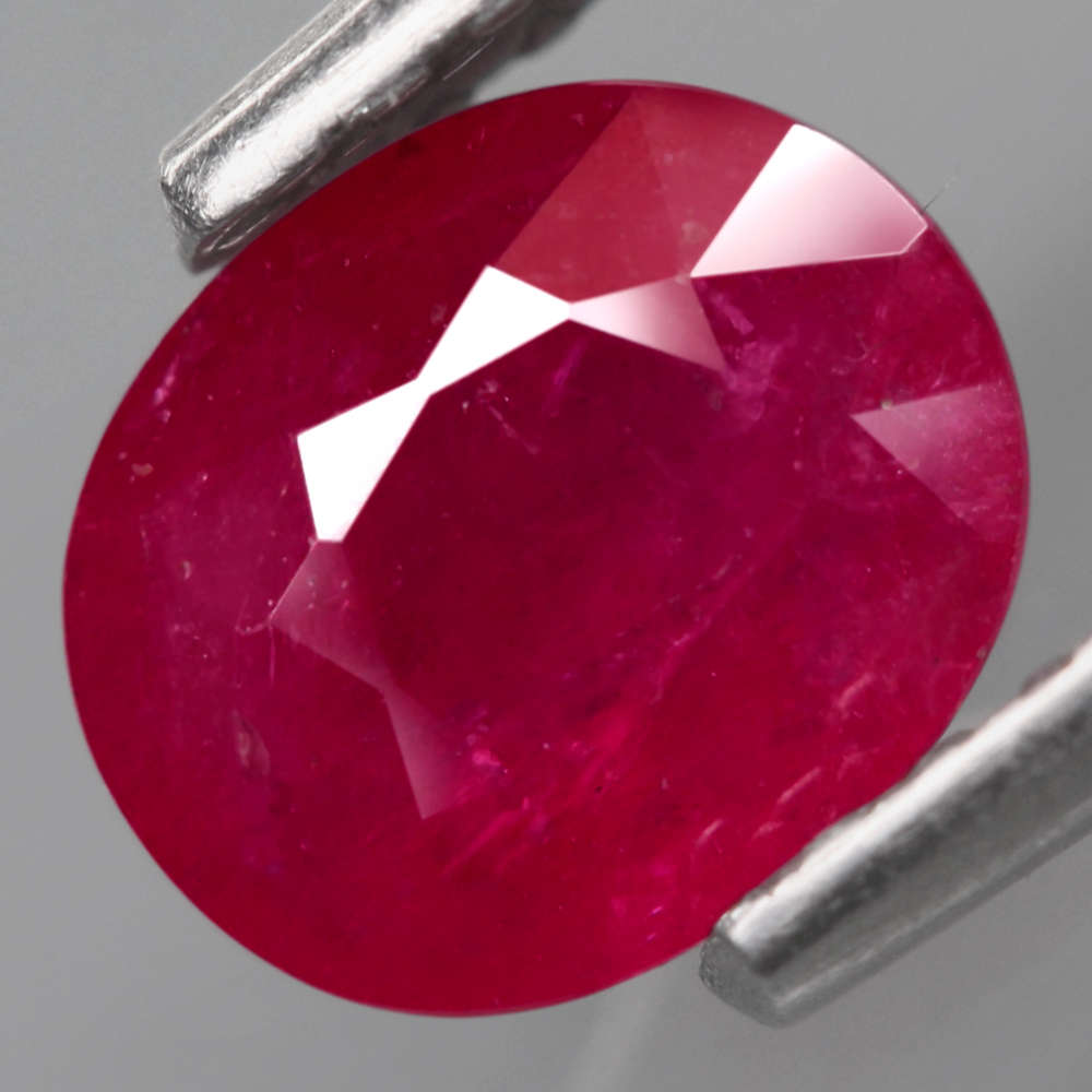 0.88Ct. Ruby Pinkish Red Oval Tanzania Ravishing For Your Jewelry!Normal Heated