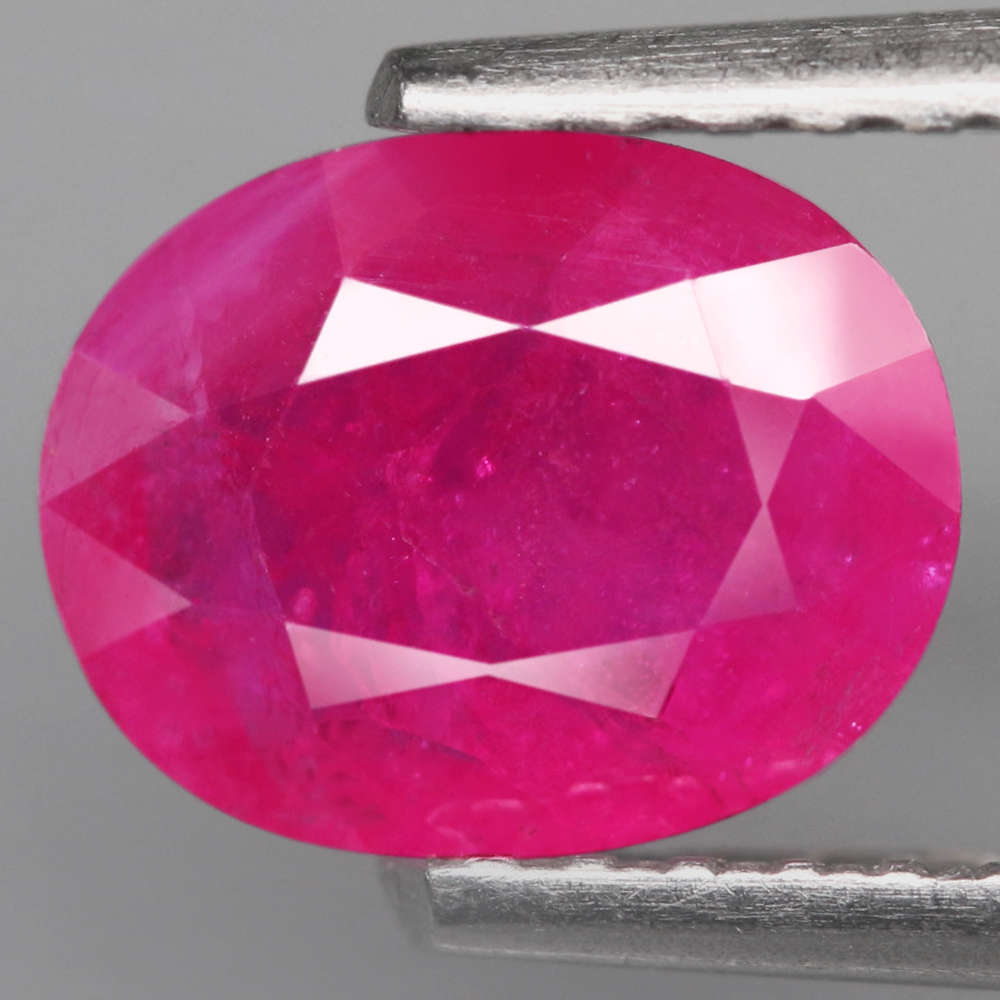 0.97Ct. Ruby Top Pink Red Oval Tanzania Ravishing Color! Alluring Normal Heated