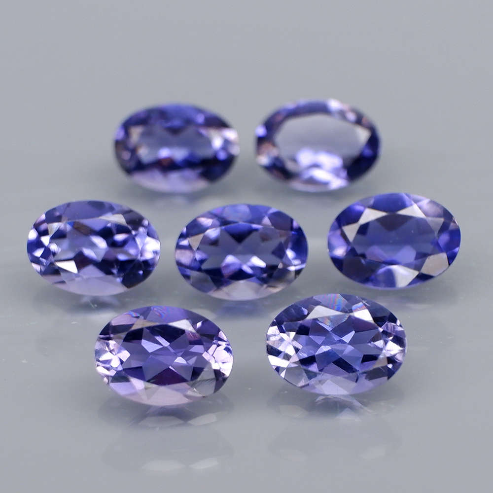 0.63Ct Violet Iolite Oval 7x5 mm. Ravishing Color & Full Fire! Natural
