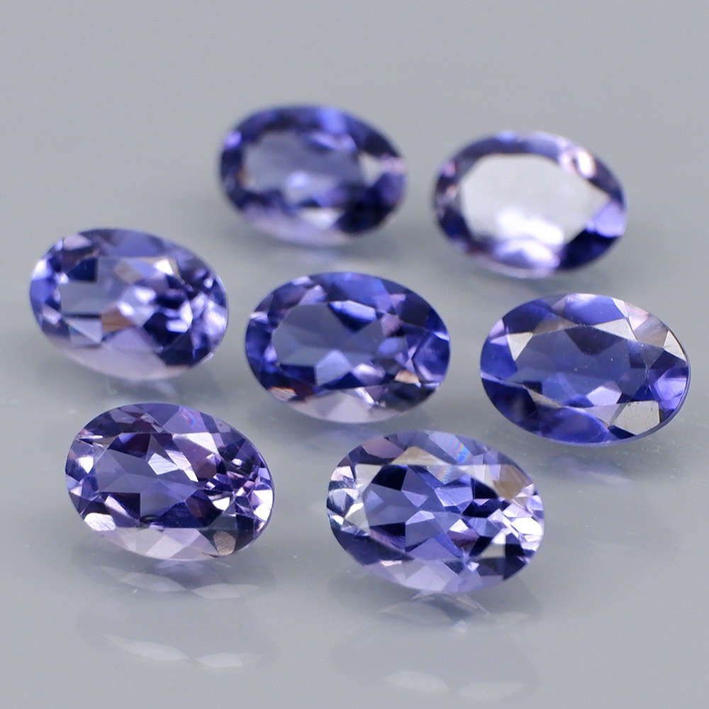 0.63Ct Violet Iolite Oval 7x5 mm. Ravishing Color & Full Fire! Natural