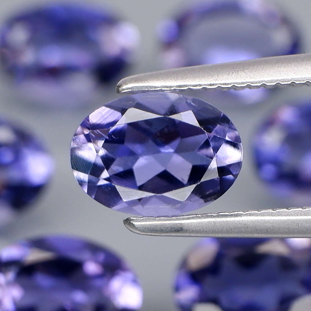 0.63Ct Violet Iolite Oval 7x5 mm. Ravishing Color & Full Fire! Natural