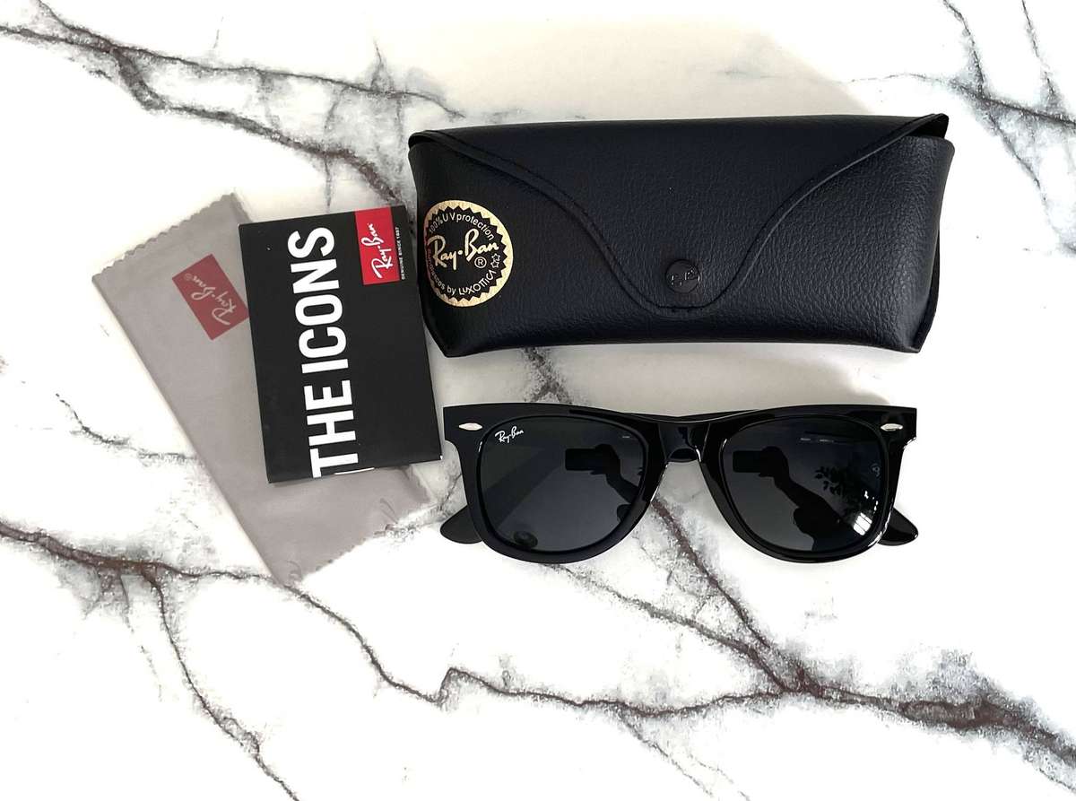 Ray-Ban Wayfarer Classic Black Sunglasses  RB2140 Grey  Lense