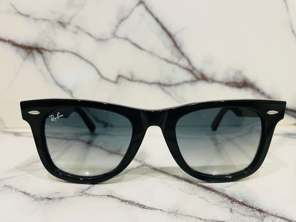 Ray-Ban Wayfarer Classic Black Sunglasses   RB2140 Gradient Lense