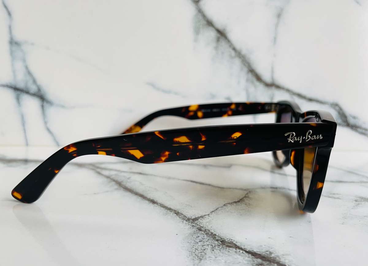 Ray-Ban Wayfarer Classic Sunglasses  size 50mm RB2140 Tortoise/ Gradient brown Lense