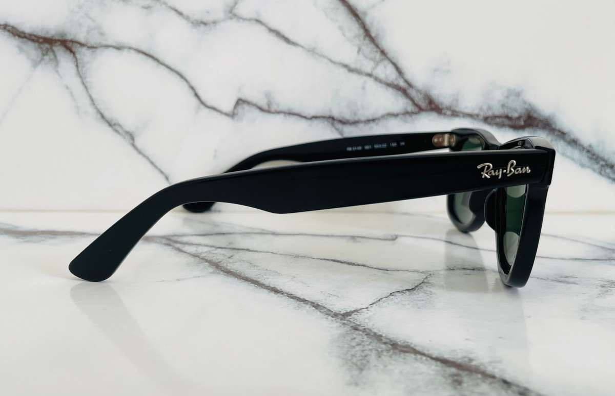 Ray-Ban Wayfarer Classic Black Sunglasses   RB2140 Green Lense