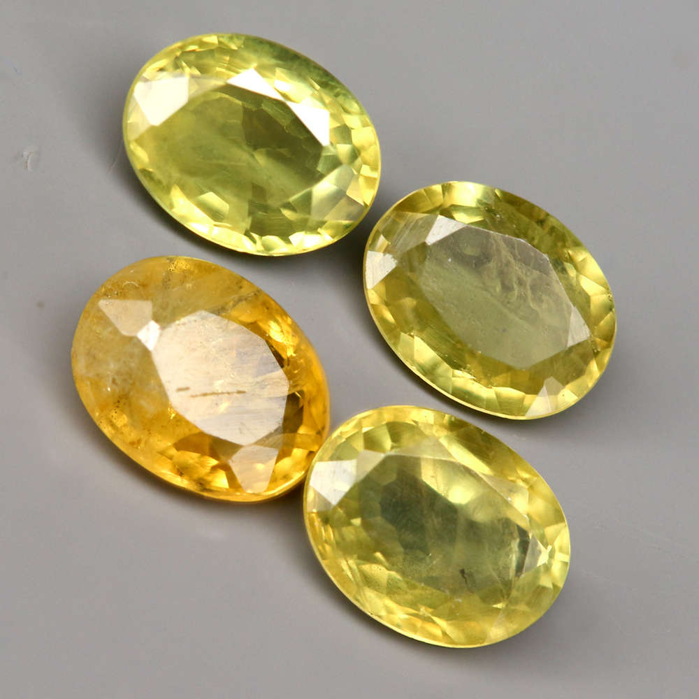 1.35Ct. Sapphire Yellow & Green Oval Australia Gem Ravishing! Unheated Gemstone