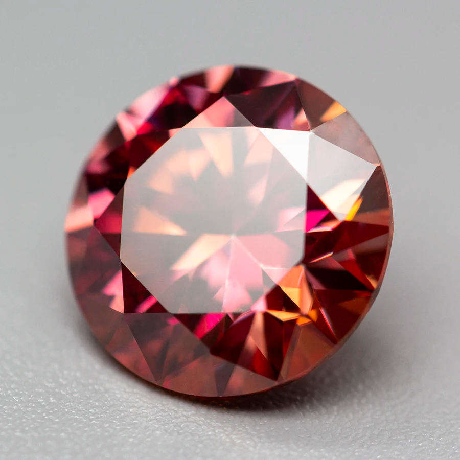 Moissanite Rainbow Red  1ct VVSI Round Brilliant Cut - GRA Certified
