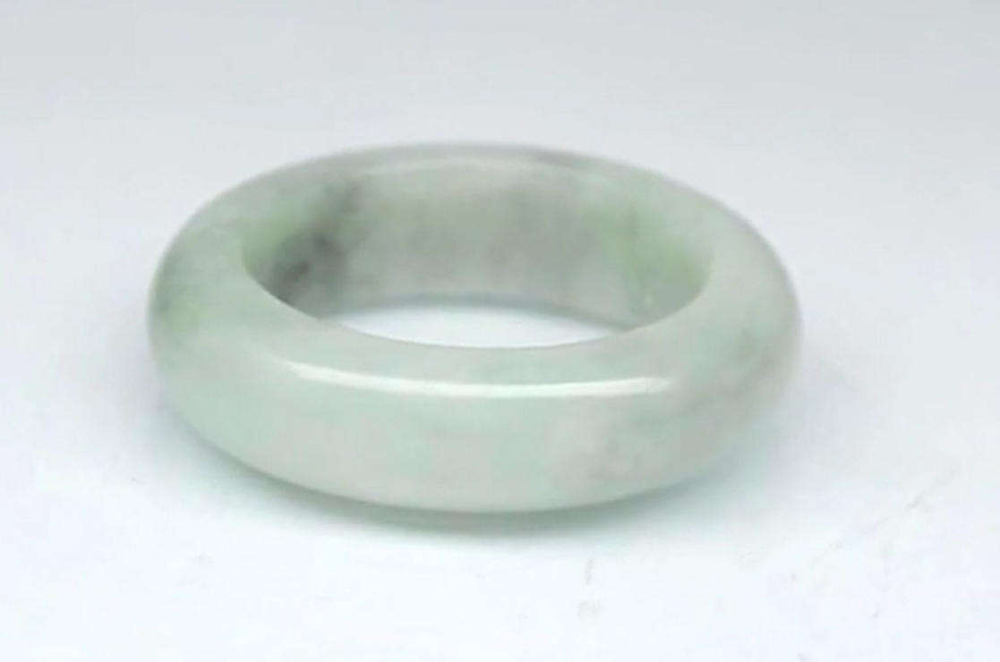21.75ct Green Jade -Gem Ring Untreated Myanmar  Size 7.25 Natural