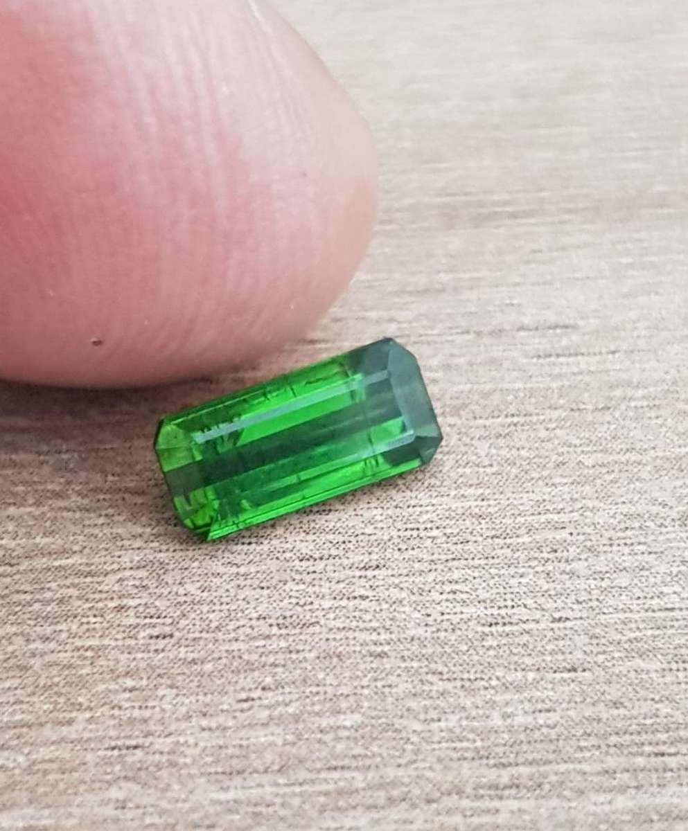 1.24Ct.Green Tourmaline Mozambique Perfect Shape Ravishing Color! Natural