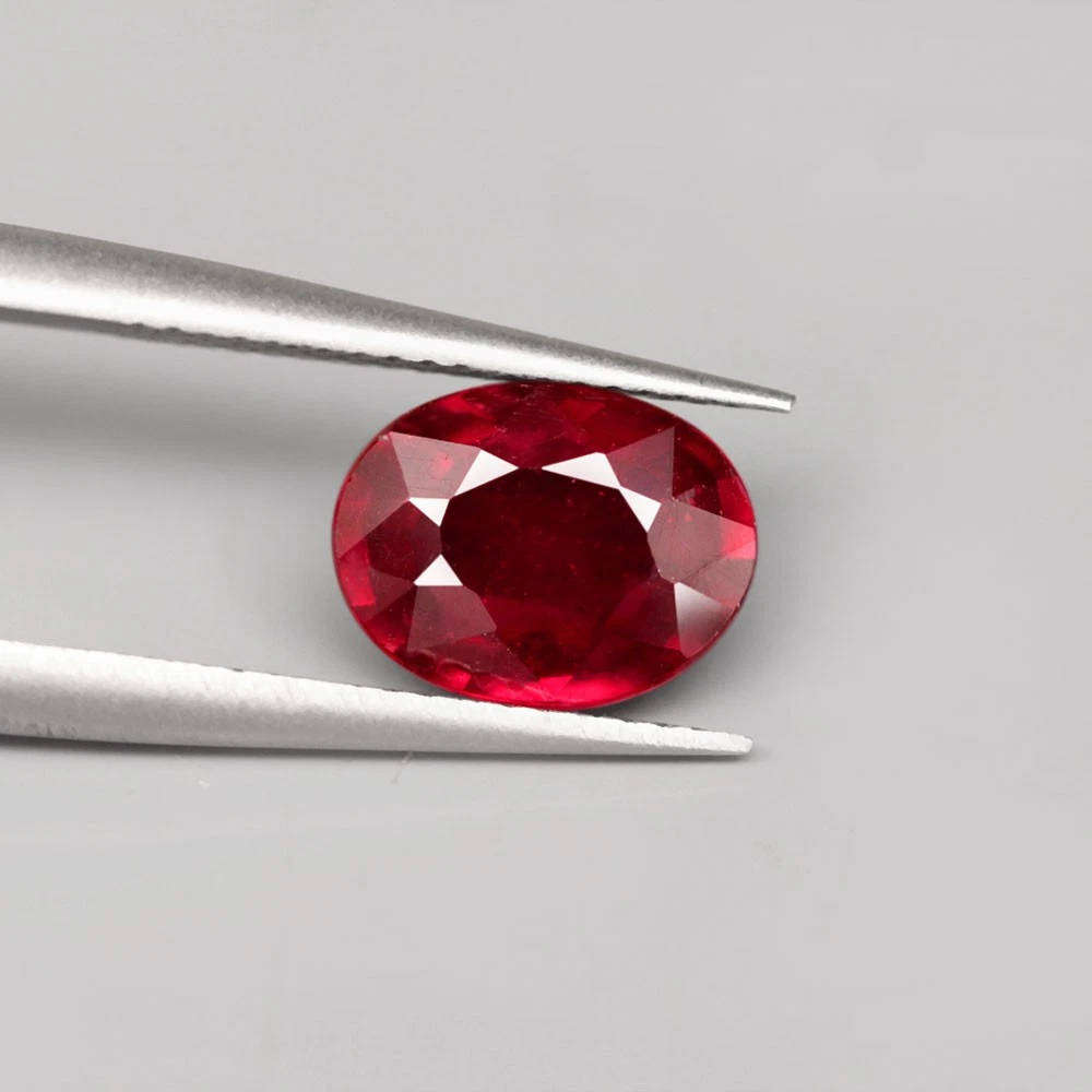 2.03Ct. Ruby Red Oval Cut Madagascar Beautiful Colors Gemstone Sparkling Natural