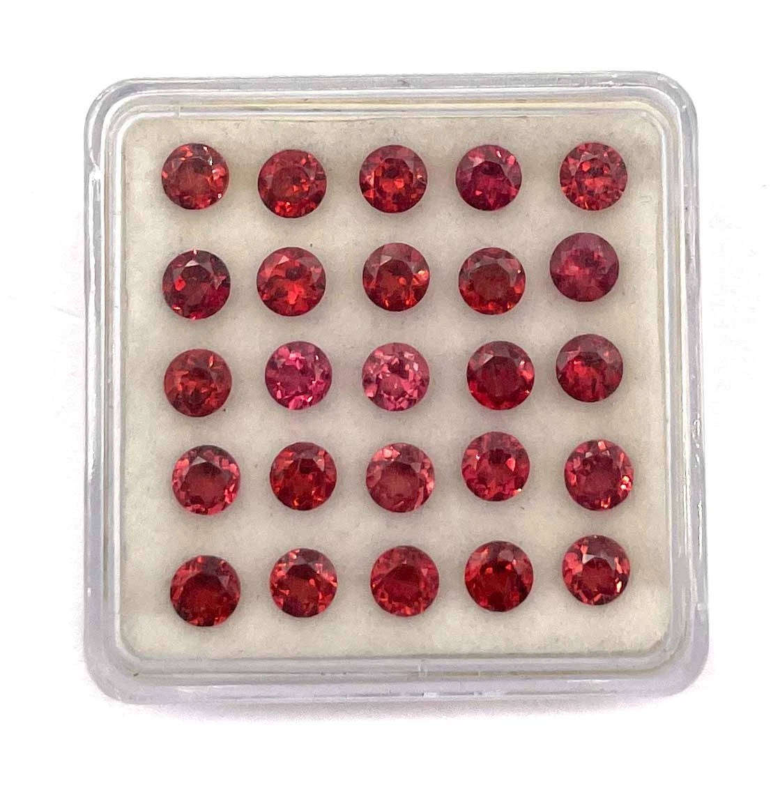 Red Mozambique Garnet Round 4 mm. 1Pcs/0.36Ct