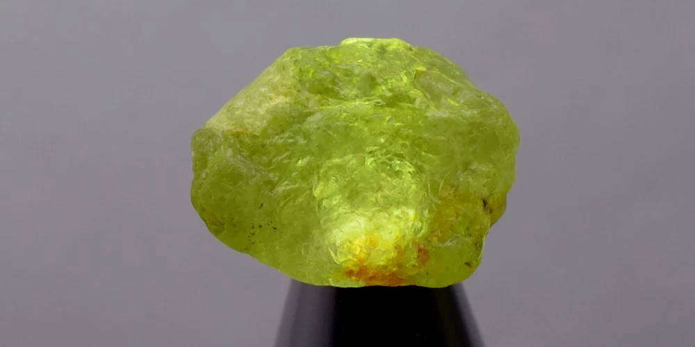 28.85ct Green Grossular Garnet 19.4x15.4mm Rough Natural  - Africa Gemstone