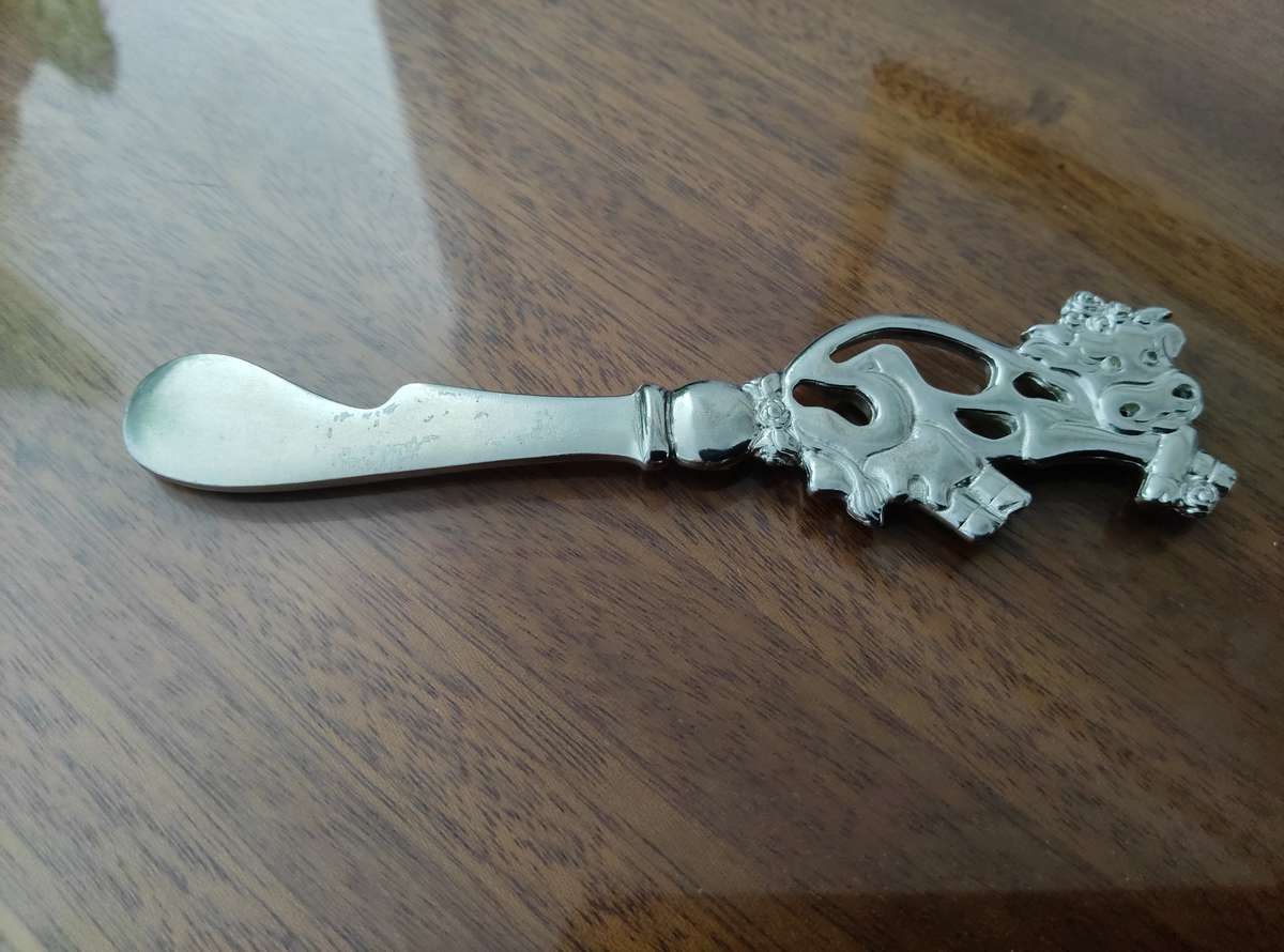 jenna Clifford design JC Cow speader