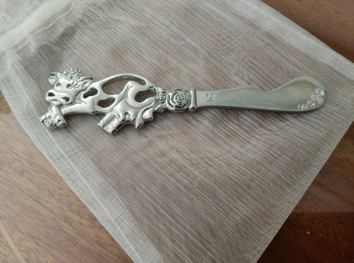 jenna Clifford design JC Cow speader