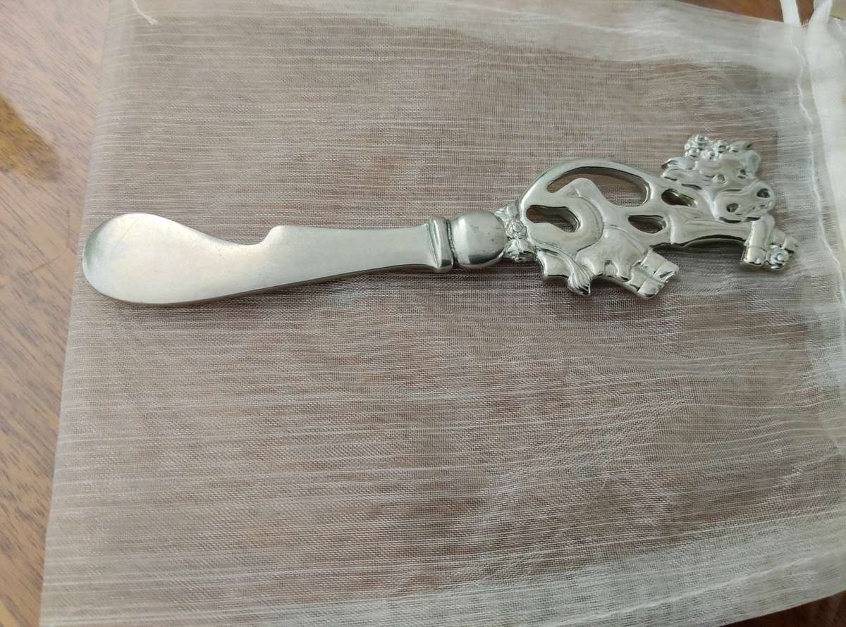 jenna Clifford design JC Cow speader