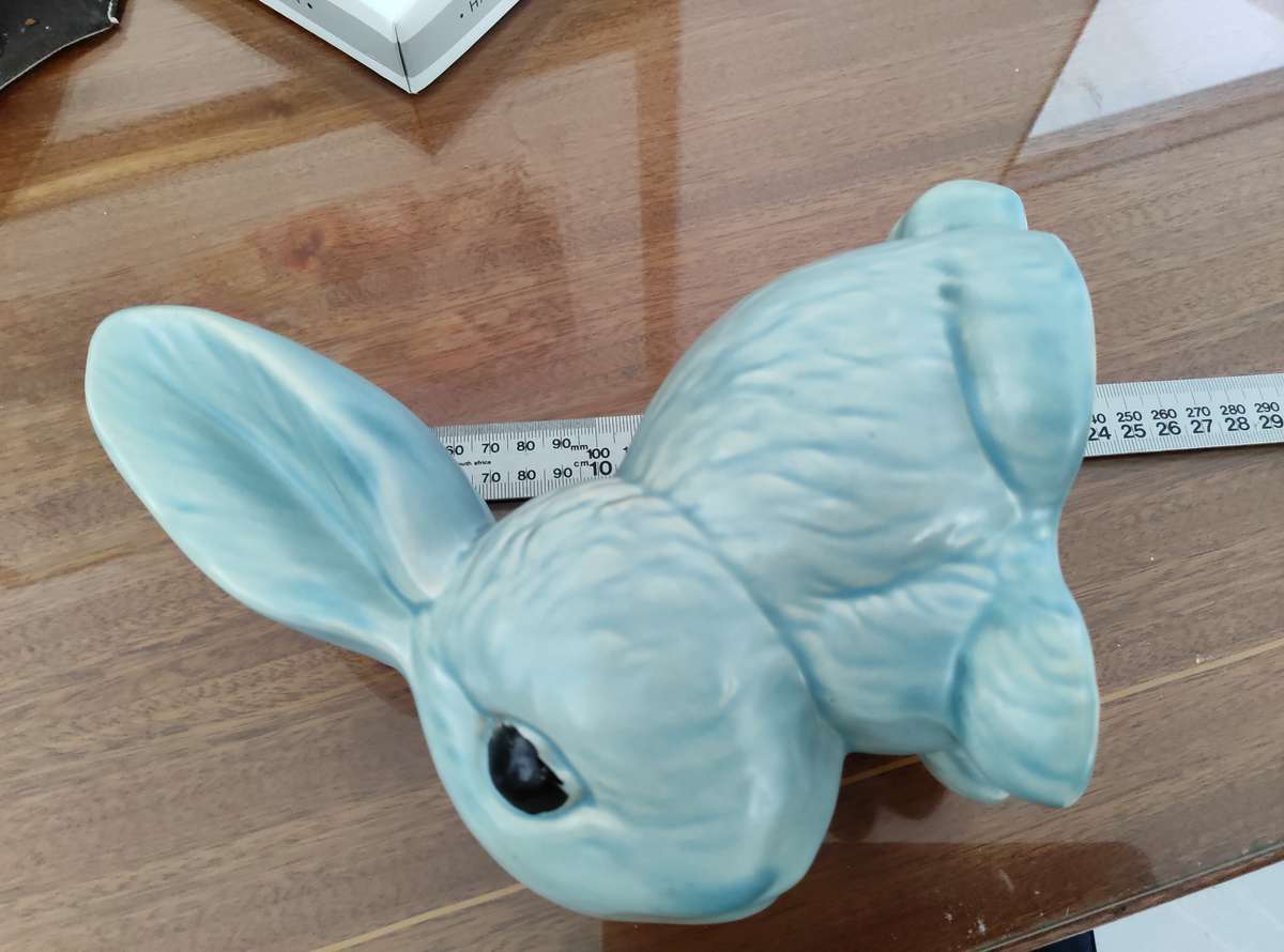 Tilnar art bunny with  slyvac bunnies