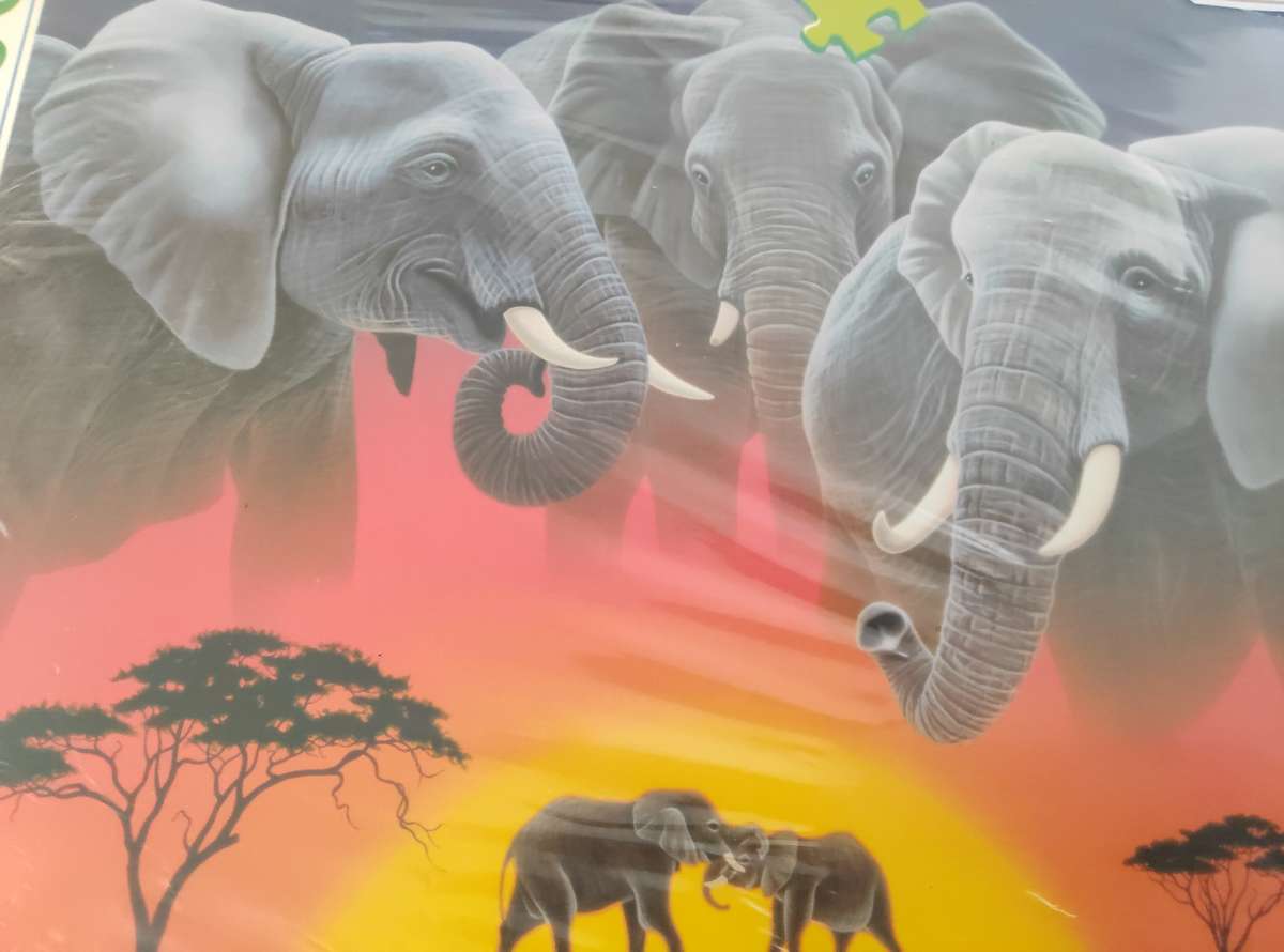 RAVENSBURGER ELEPHANT AT SUNSET 1500 PIECES