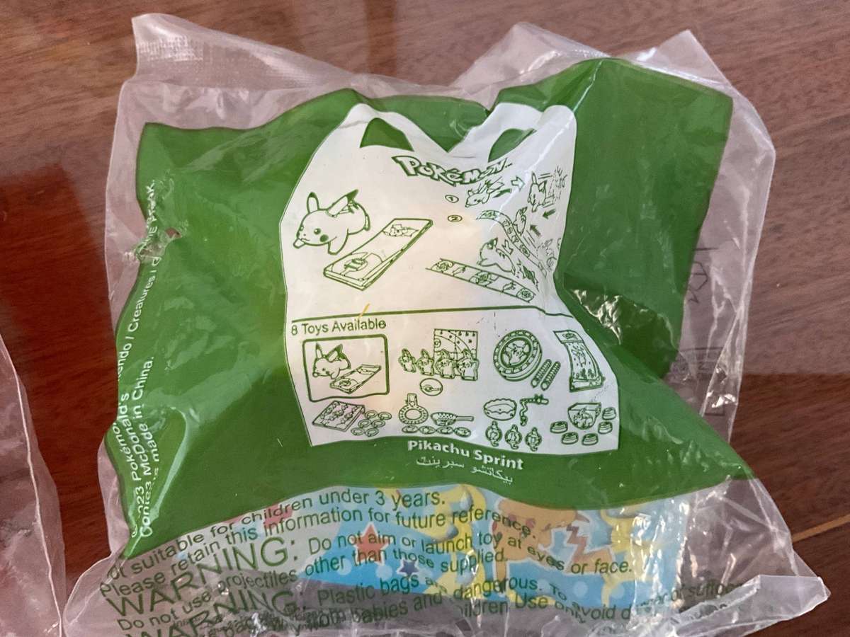 unopened Happy meal toys total 4 ITEM