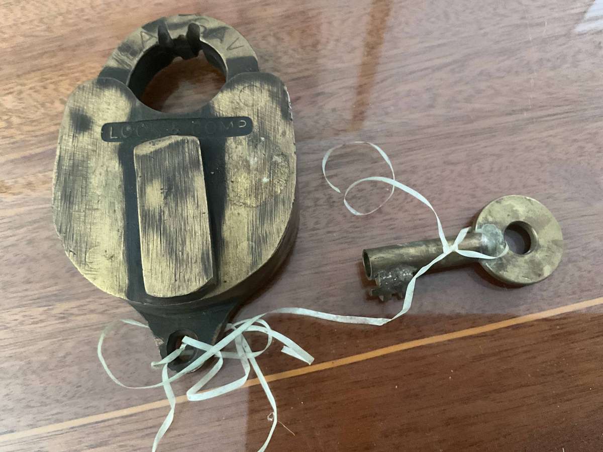 SA RAILWAYS  LOCK