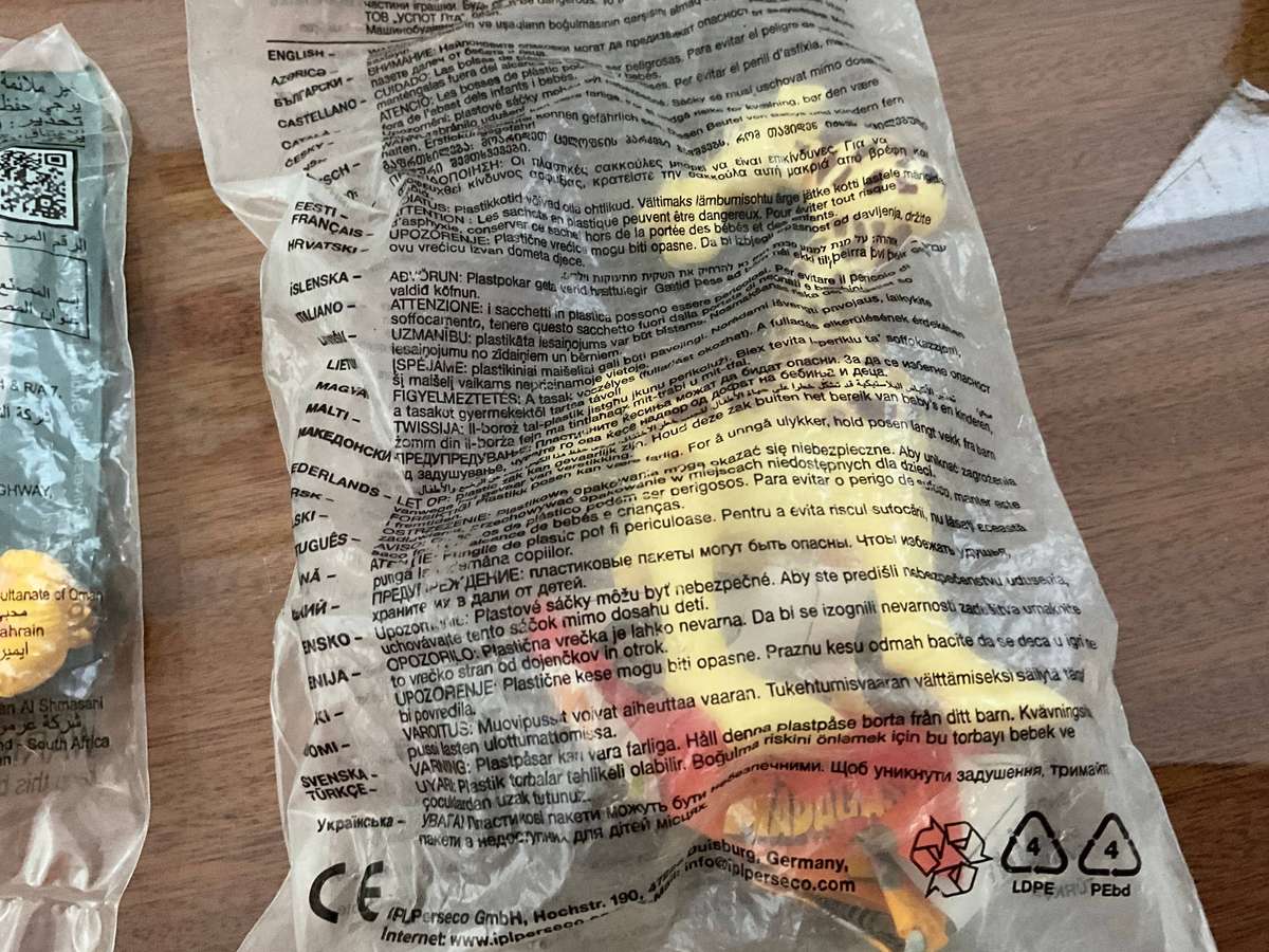 unopened Happy meal toys total 4 ITEM