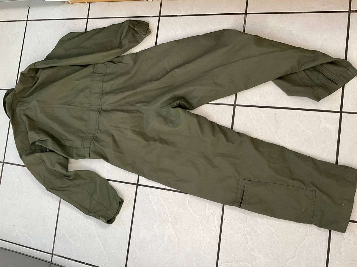 US Military pilots / aircrew coveralls Flight suit size 42