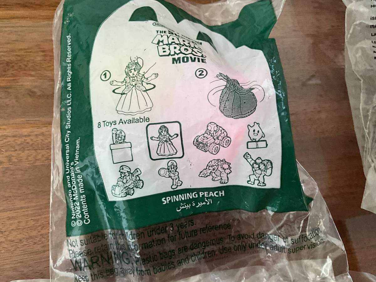 unopened Happy meal toys total 4 ITEM