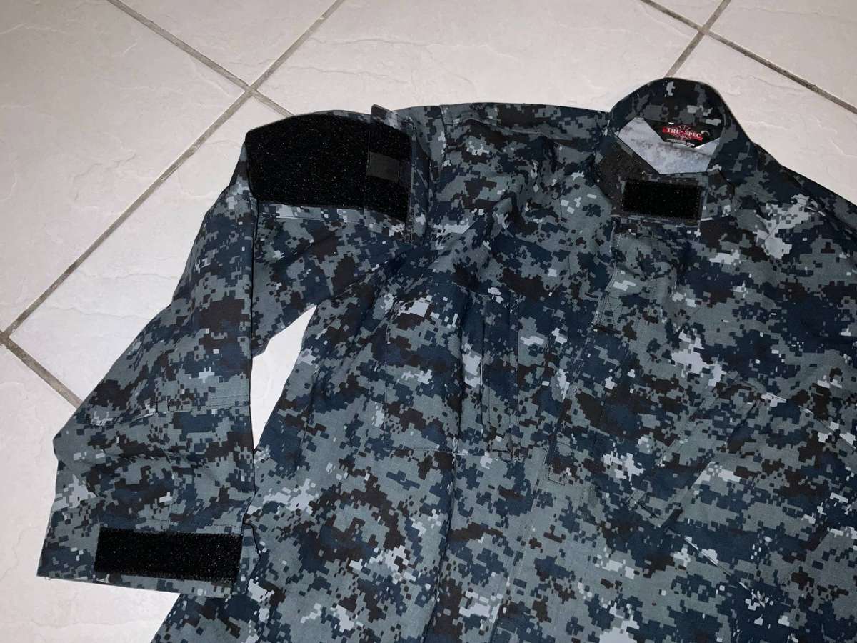 Digital Tru Spec grey/blue pattern size XL  Regular