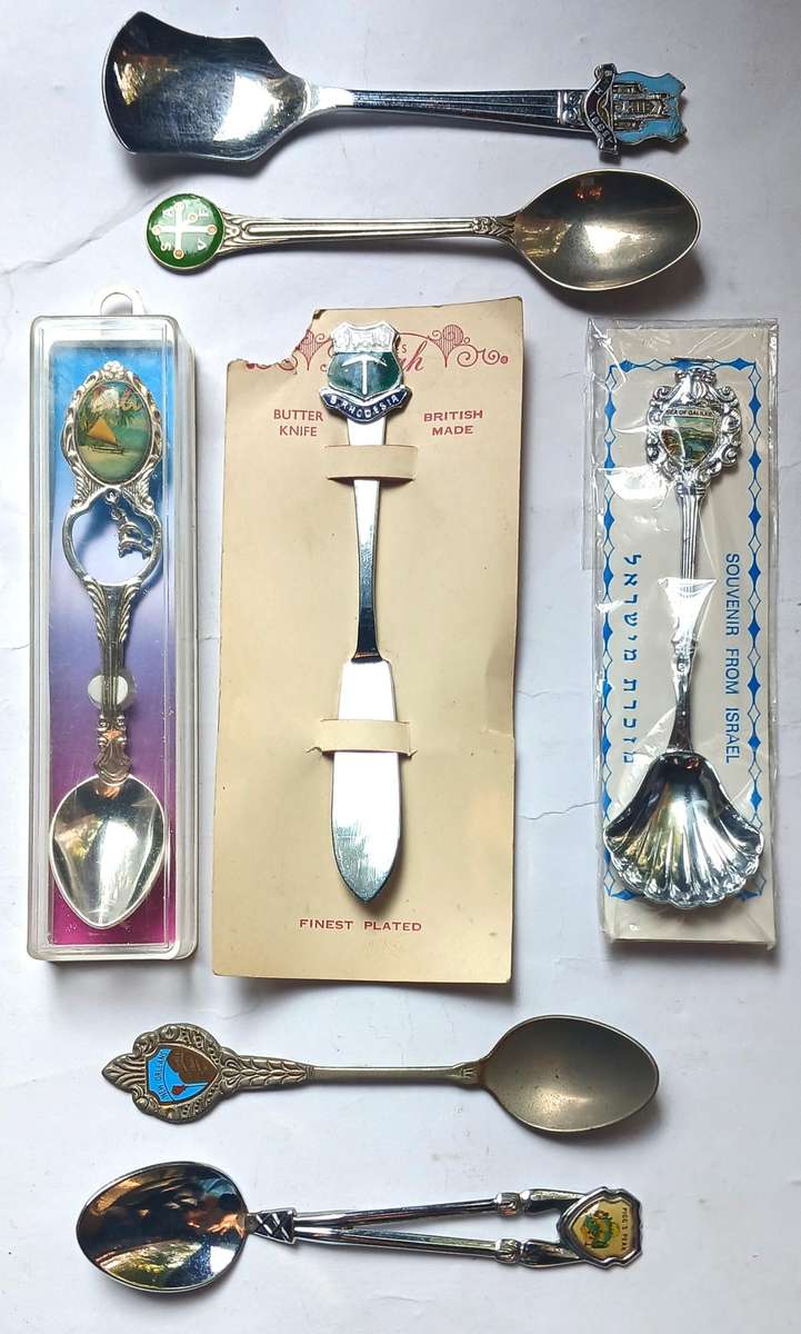 7 x Souvenir Spoons & Butter Knife (International)