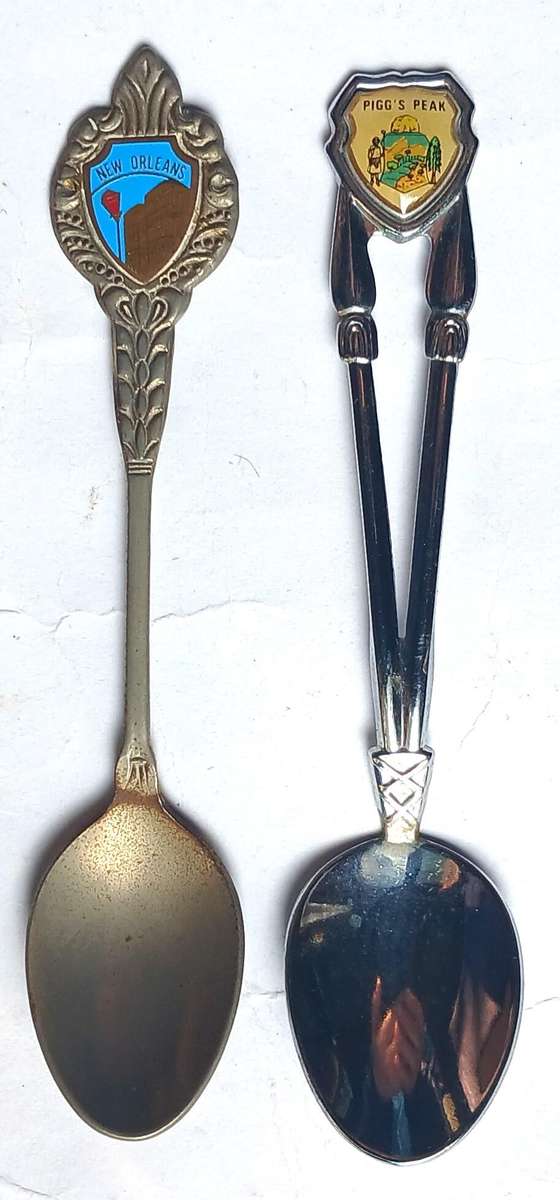 7 x Souvenir Spoons & Butter Knife (International)