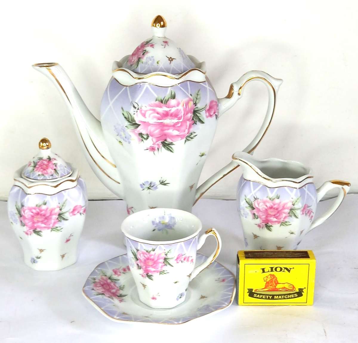Royal Bavaria Demitasse Coffee Set (15 pcs)