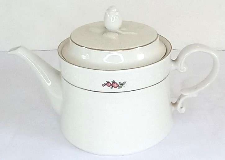 Huguenot Royale Part Tea Set (14 pcs)
